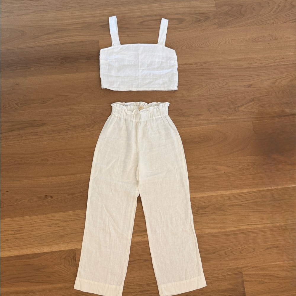 Linen Set In White